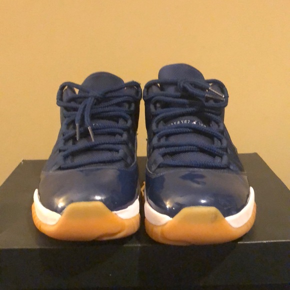 Jordan 11 navy gums - Picture 2 of 4